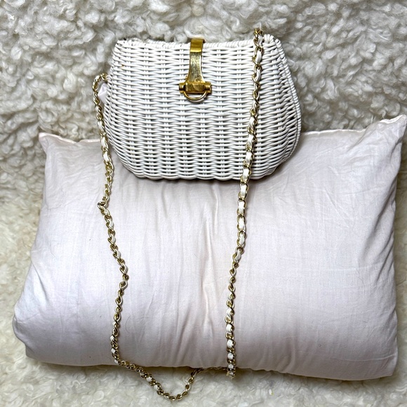 Handbags - White Woven Chain Strap Bag
